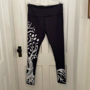 NWOT Tree of life leggings